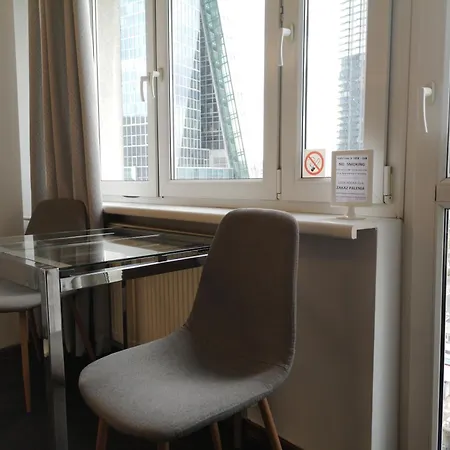 Onz Tower ワルシャワ