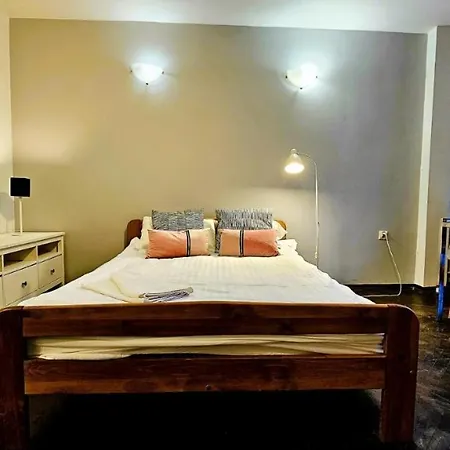 Onz Tower Apartment